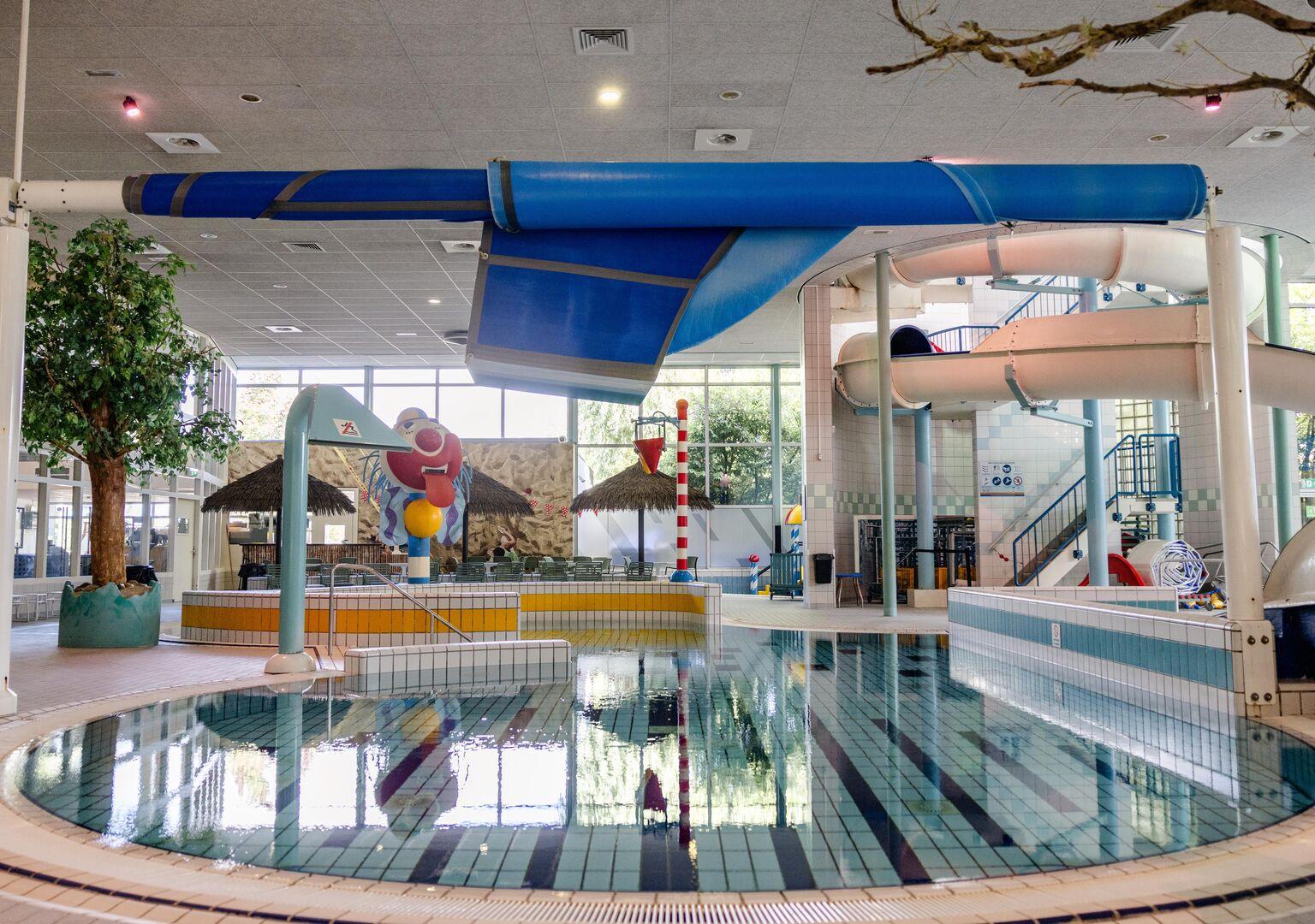 Sjees van de glijbaan of doe mee met een lesje aquasport